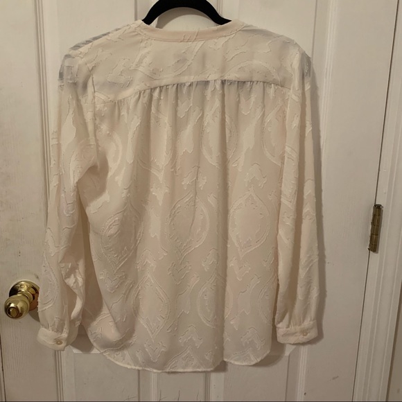 White blouse - Picture 3 of 3